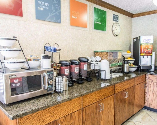 Quality Inn image 10