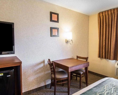 Quality Inn image 21