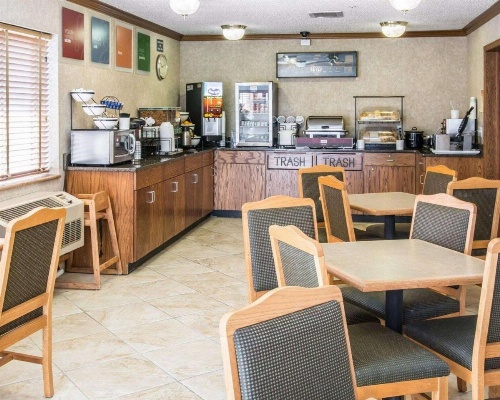 Quality Inn image 22